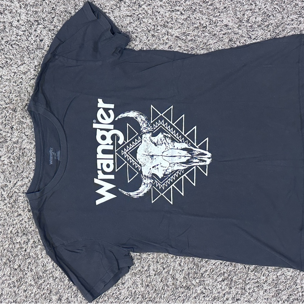 Wrangler Dark Gray T-Shirt with Skull Graphic